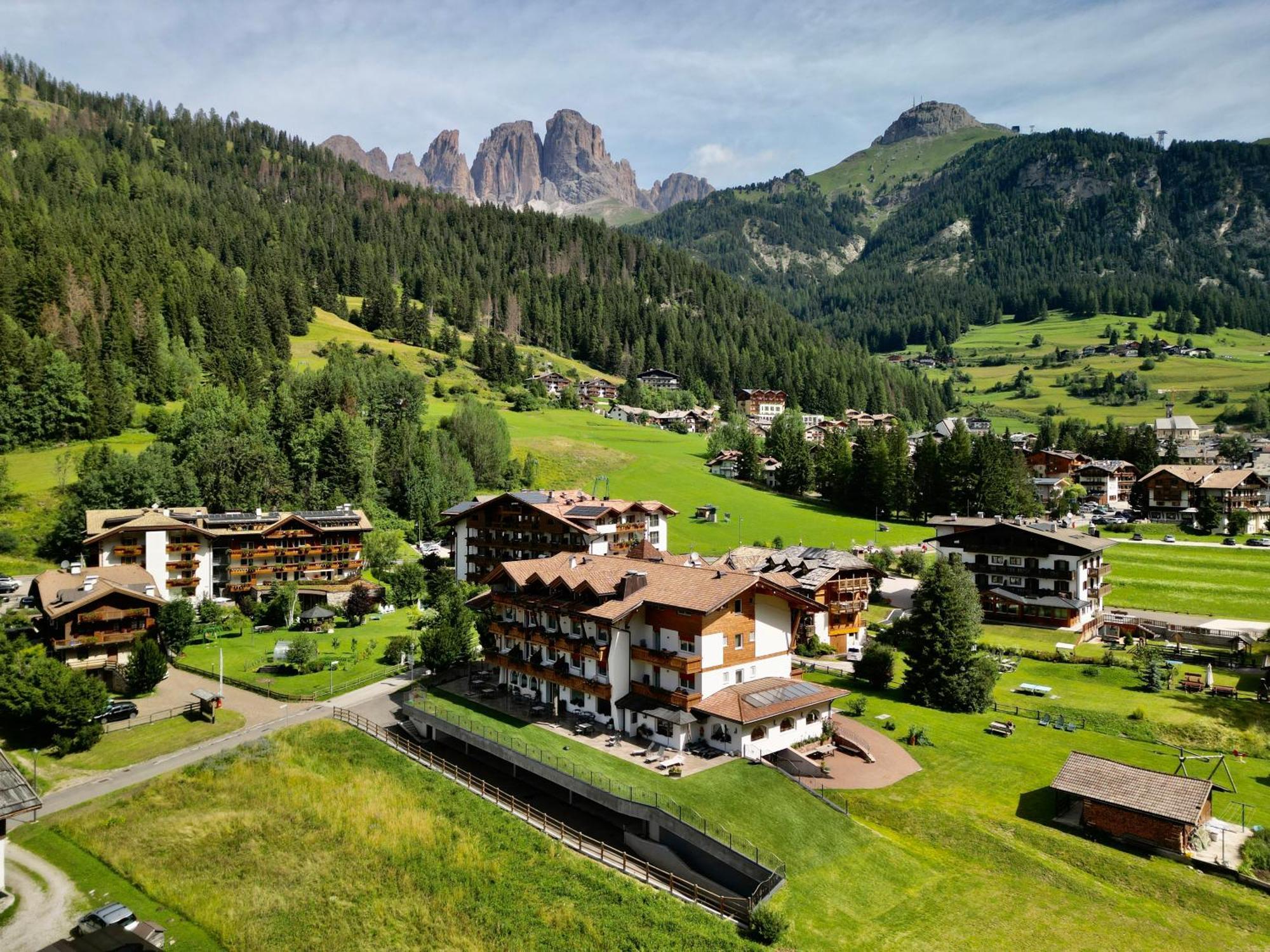קאמפיטלו די פאסה Alpenhotel Panorama מראה חיצוני תמונה